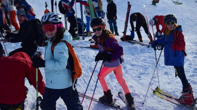 Llegan las vacaciones: cu&aacute;nto cuesta llevar a un ni&ntilde;o a esquiar