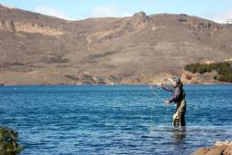 Dina Huapi fue declarada como Capital Nacional de la Pesca con Mosca