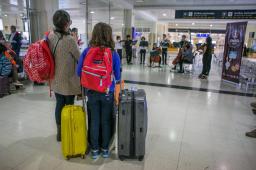 La Orquesta de C&aacute;mara Juvenil Cofrad&iacute;a recibi&oacute; a los turistas en el Aeropuerto