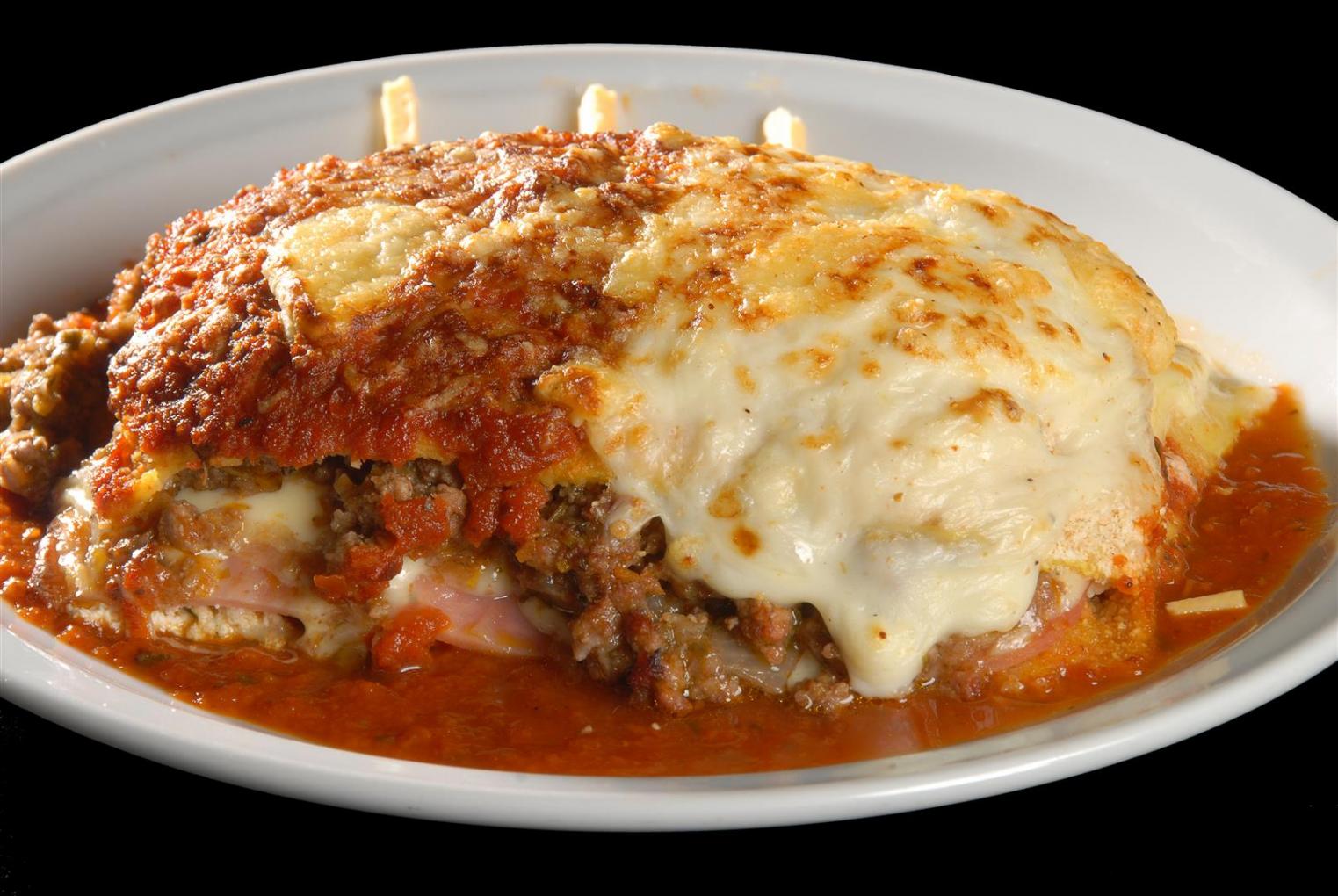 jauja hoy te ofrece lasagna de carne!