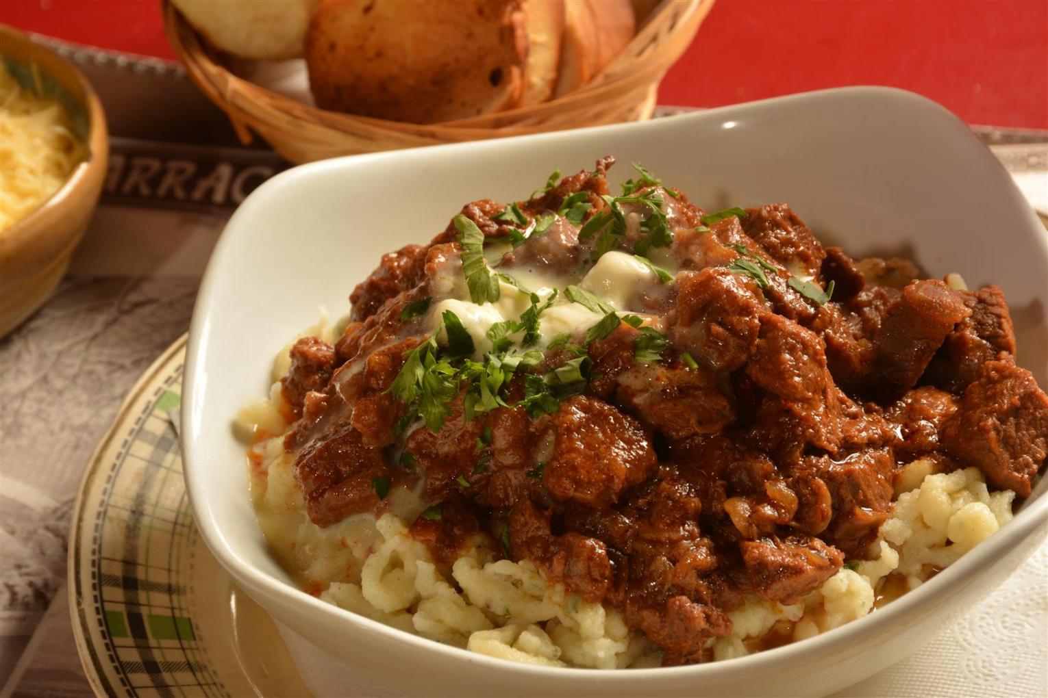 VIERNES DE GOULASH!!