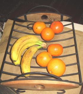 frutera de pien en hierro y madera