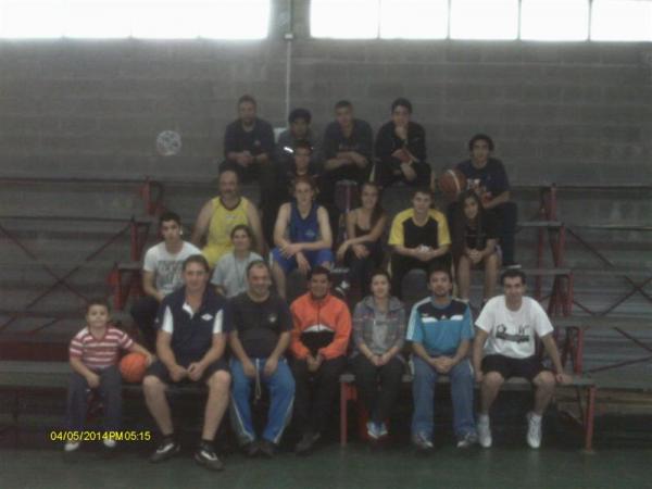 BASQUET , CL&Igrave;NICA ARBITRAJE EN BARILOCHE 5 -4- 2014