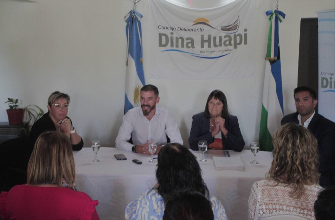 Balseiro abri&oacute; el per&iacute;odo de sesiones del Concejo de Dina Huapi