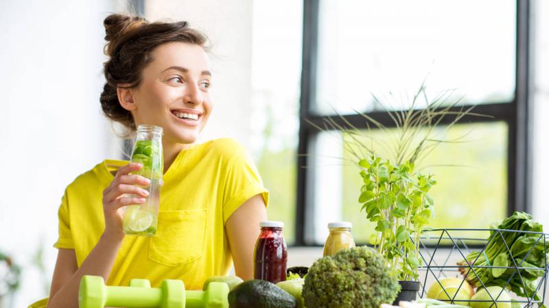 &iquest;Cu&aacute;nta agua hay que beber al d&iacute;a? Consejos para mantenerte hidratado