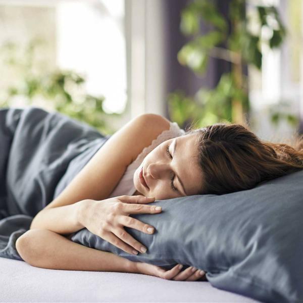 C&oacute;mo generar m&aacute;s melatonina para dormir mejor