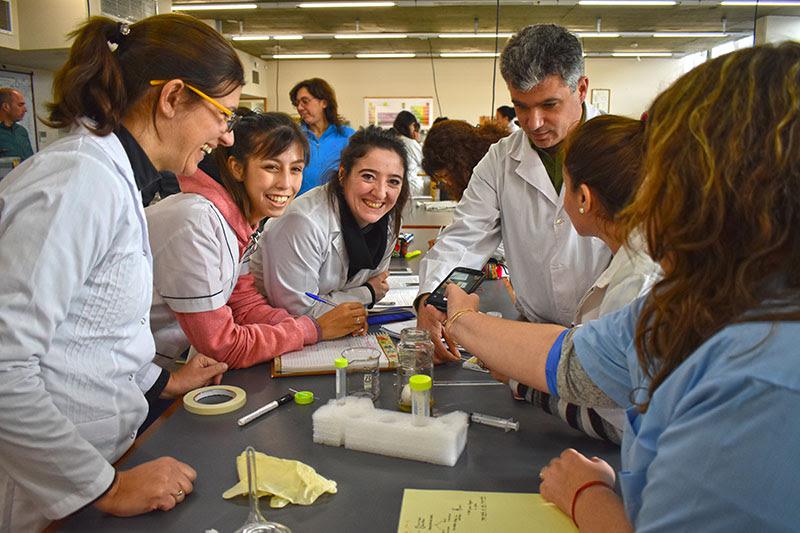 El Balseiro convoca a docentes de ense&ntilde;anza media a capacitarse en &oacute;ptica y electr&oacute;nica