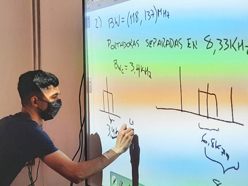 En el Balseiro hay una c&aacute;tedra virtual que ayuda a preparar el examen de ingreso desde cualquier ciudad