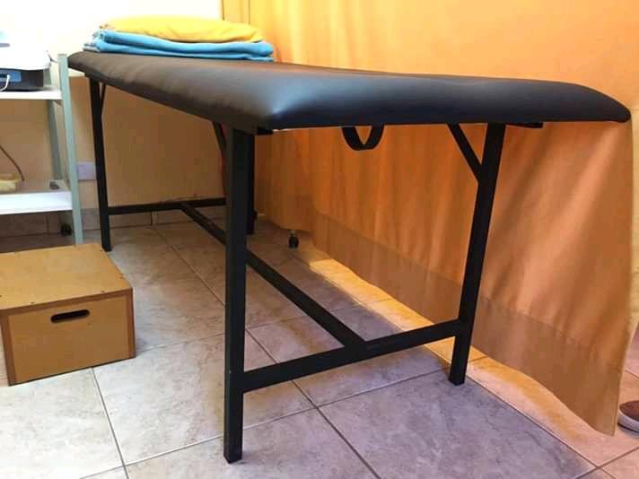 Un dise&ntilde;ador ofreci&oacute; fabricar camillas para el hospital de Bariloche