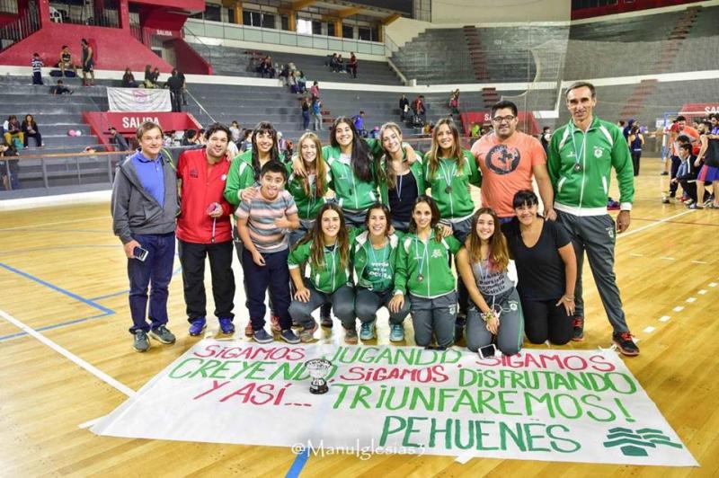 Las chicas de Pehuenes en el Podio Nacional