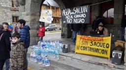 Jornada solidaria y anticianuro.