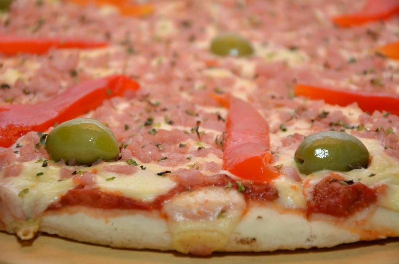 Pizzas Empanadas y Comidas Caseras: Delivery hasta 1.5 km