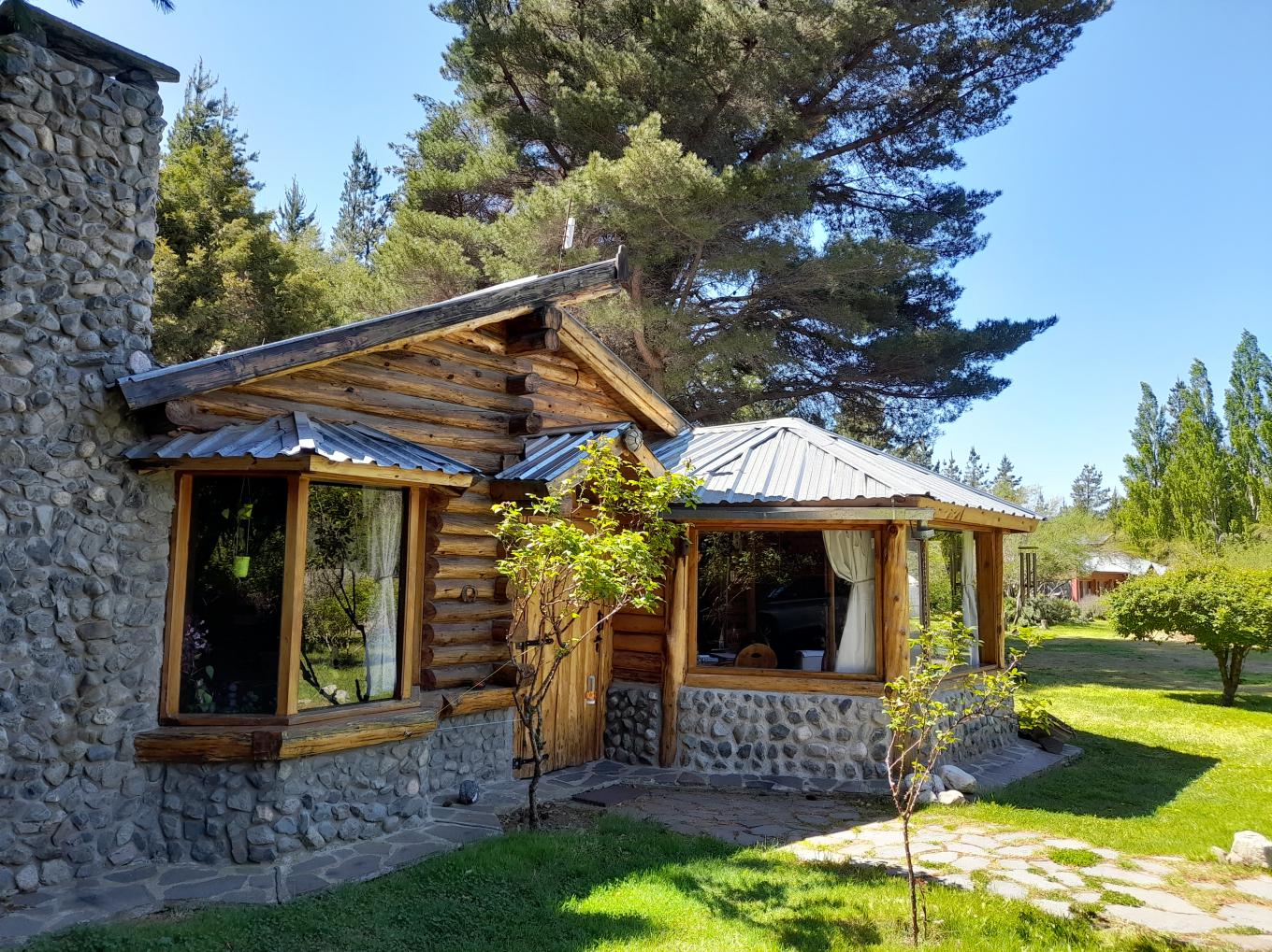 Complejo de caba&ntilde;as en venta en Epuy&eacute;n, Chubut. 