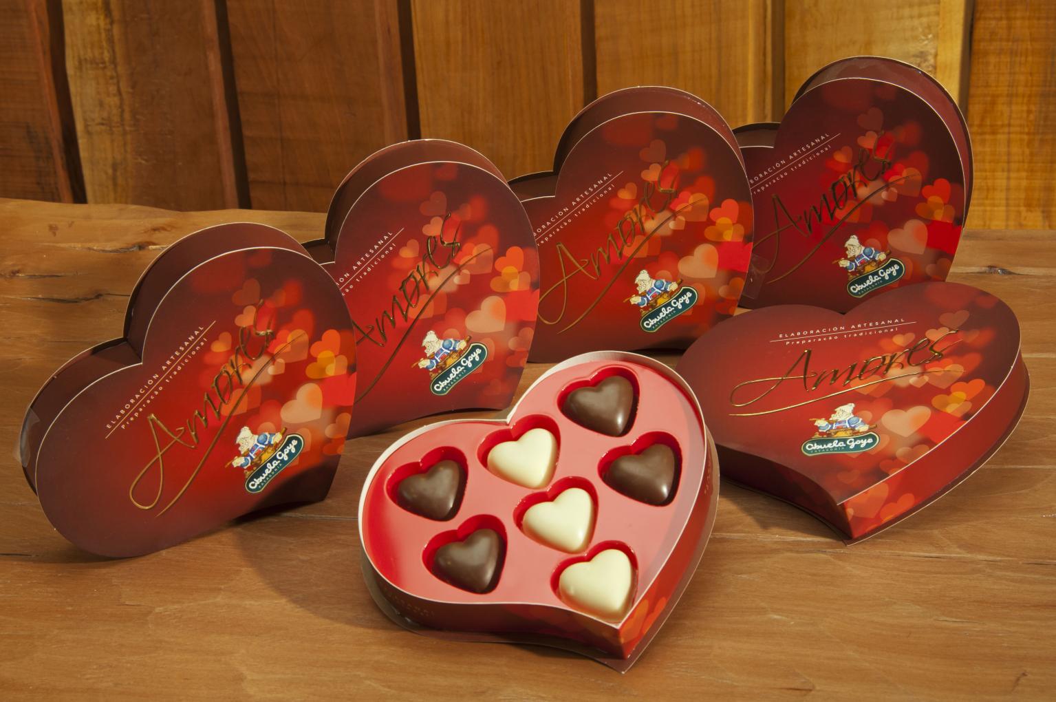 Sorprend&eacute; en el D&iacute;a de los Enamorados con Deliciosos Corazones de Chocolate Artesanal!