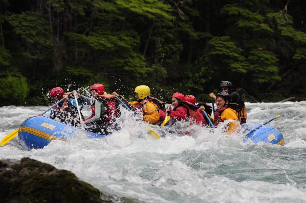 Conoc&eacute; el mejor Rafting en Bariloche - Reservar online