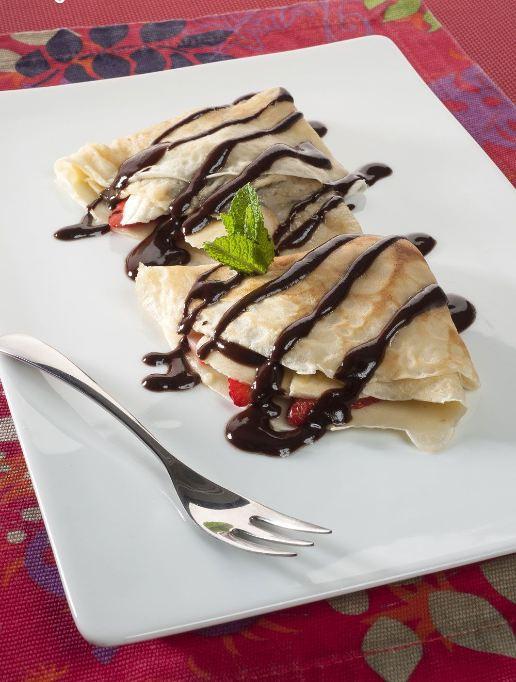 Crepes Caseros con Chocolate y Frutas