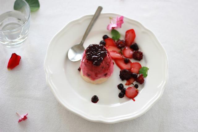 SEMIFRIO DE YOGUR Y FRUTAS