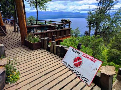 Refugio Berghof almuerzos meriendas te cerveza artesanal Bariloche