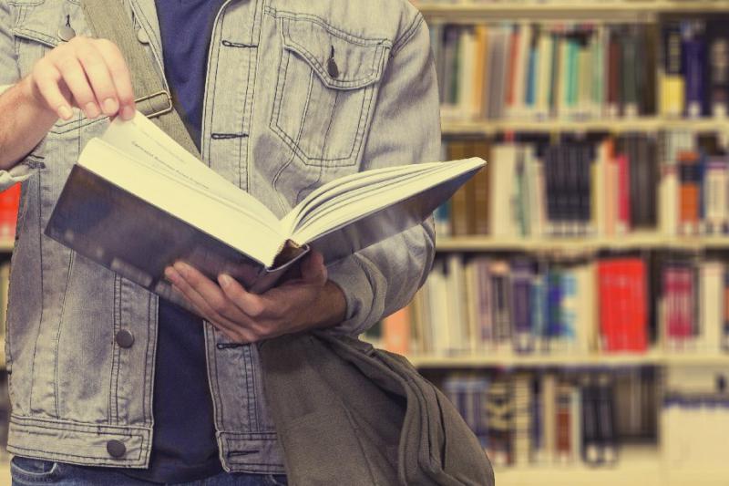 Las bibliotecas vuelven a abrir sus salas y espacios culturales