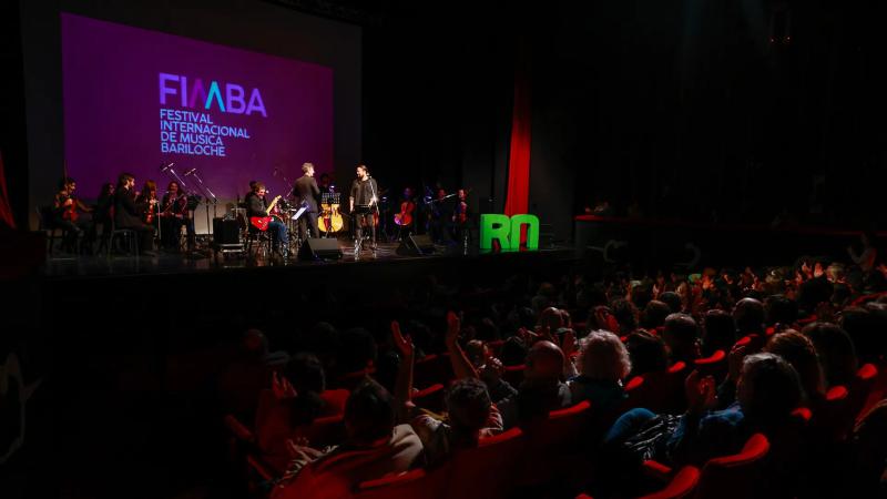 FIMBA: el hechizo de Cabrera y Stern, y el tango seg&uacute;n Mederos 