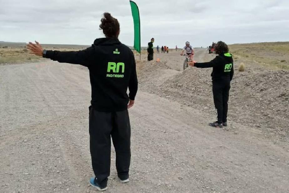 Con beach b&aacute;squet y duatl&oacute;n, la competencia deportiva volvi&oacute; a animar a R&iacute;o Negro