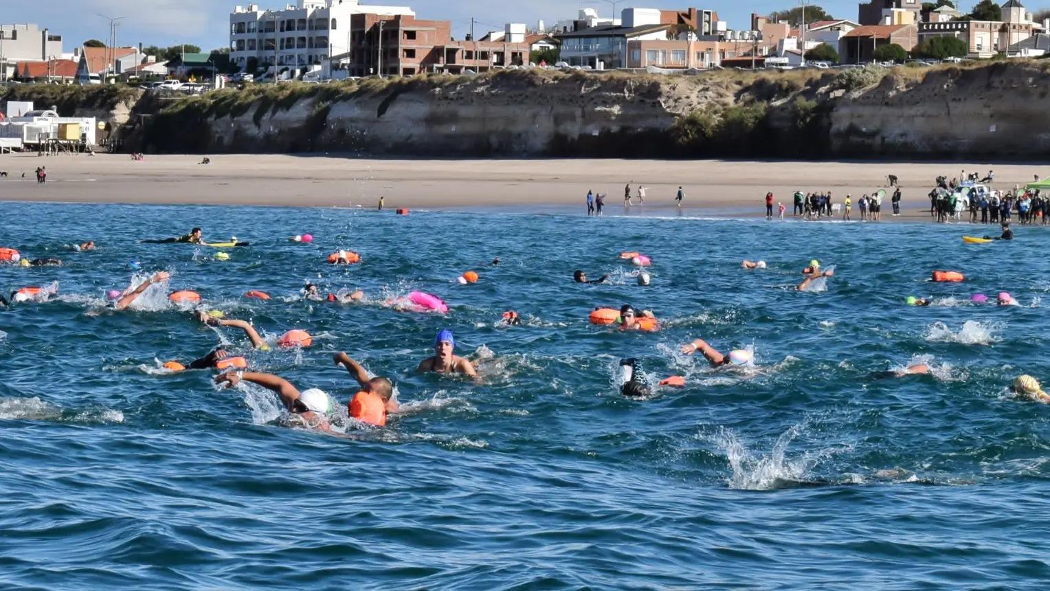 La nataci&oacute;n de aguas fr&iacute;as protagoniz&oacute; el fin de semana en Las Grutas