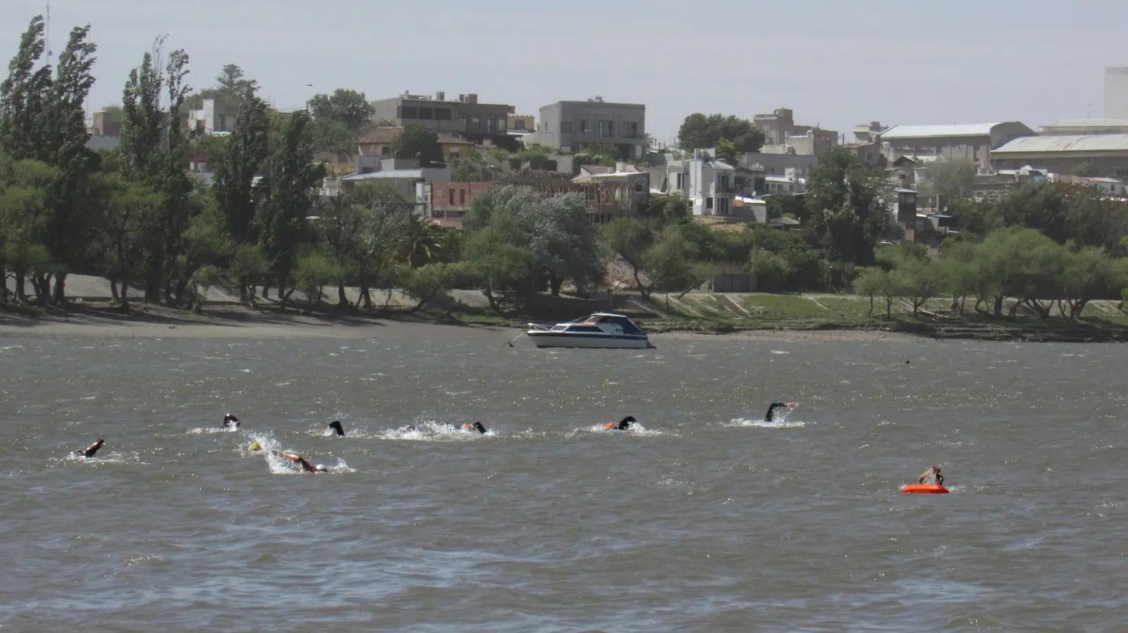 Nadadores y nadadoras de aguas fr&iacute;as vuelven a competir en Viedma