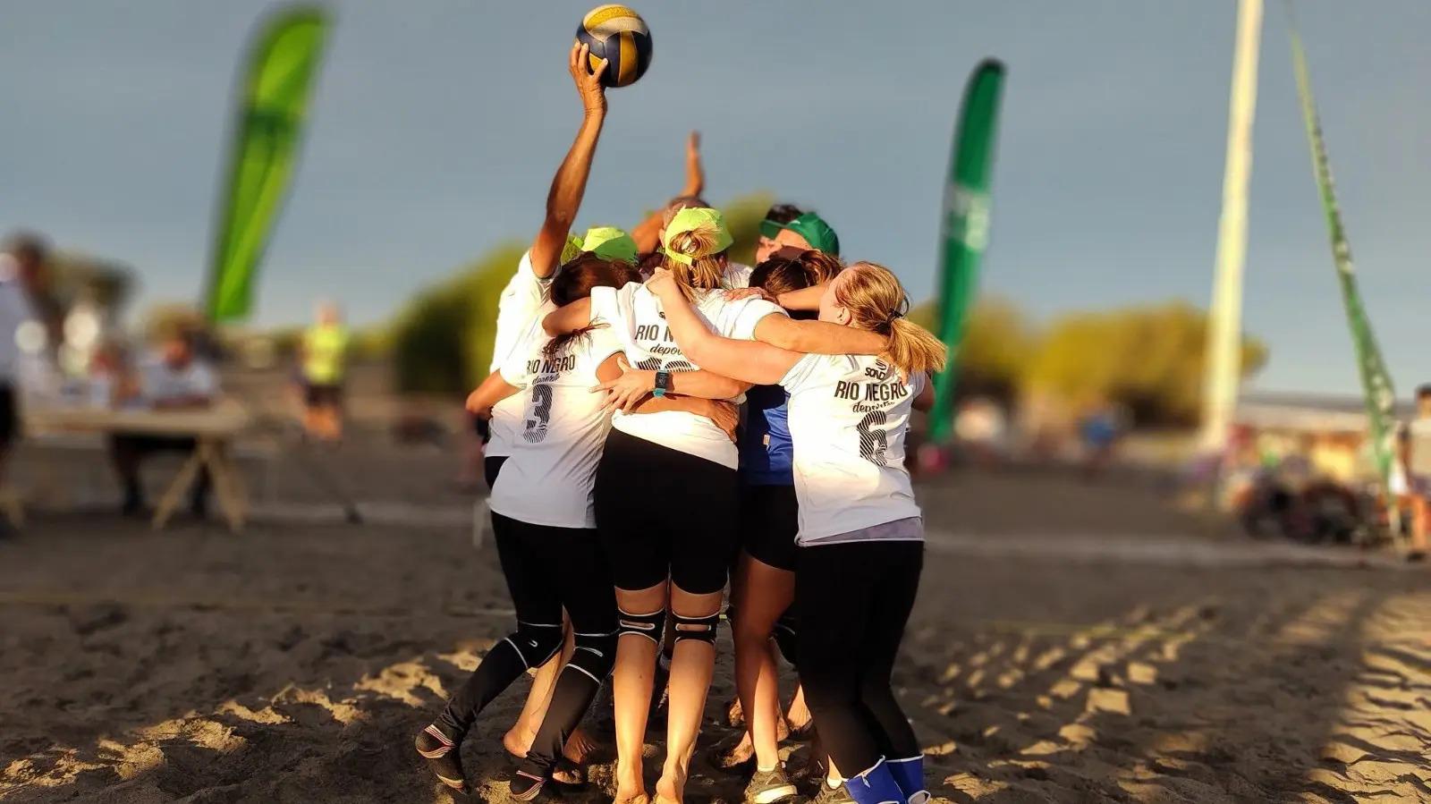 El C&oacute;ndor recibe al primer Provincial de Beach Newcom femenino 