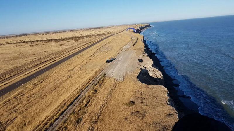 Ciclistas desaf&iacute;an al Camino de la Costa en una competencia sin igual