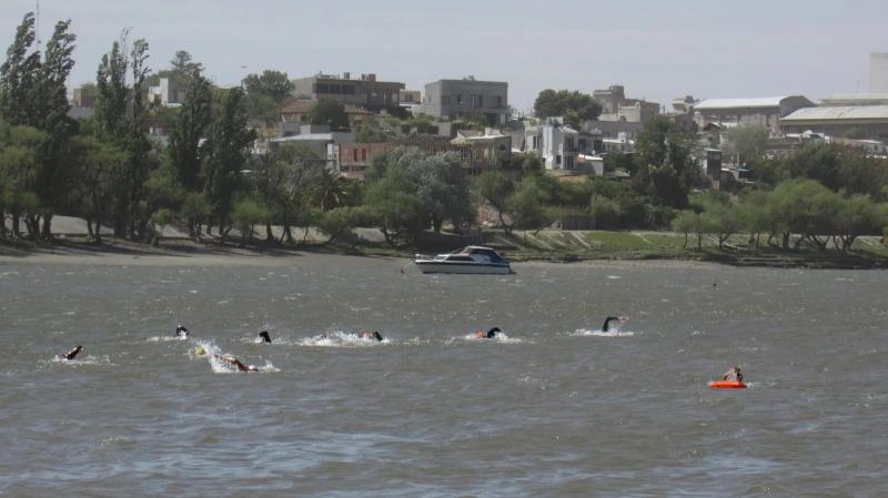 Nadadores y nadadoras de aguas fr&iacute;as vuelven a competir en Viedma