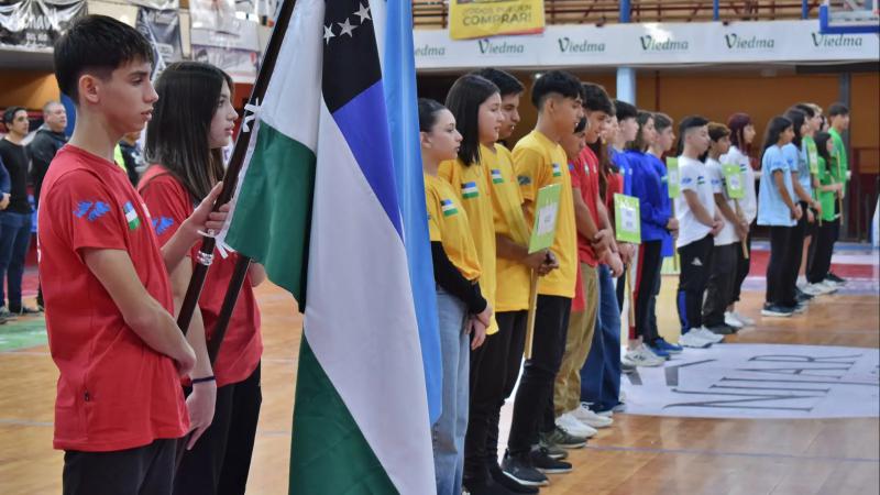 Viedma: ya se disputan las finales de los Juegos de R&iacute;o Negro de atletismo