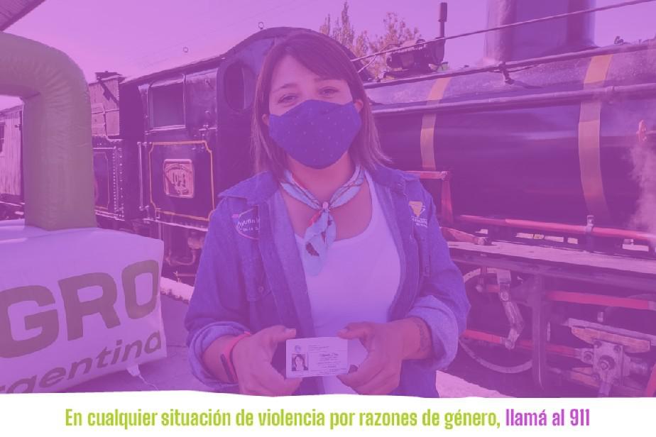 Trabajadoras del Turismo: Alejandra, es nacida en la Estepa y garantiza servicios de La Trochita 