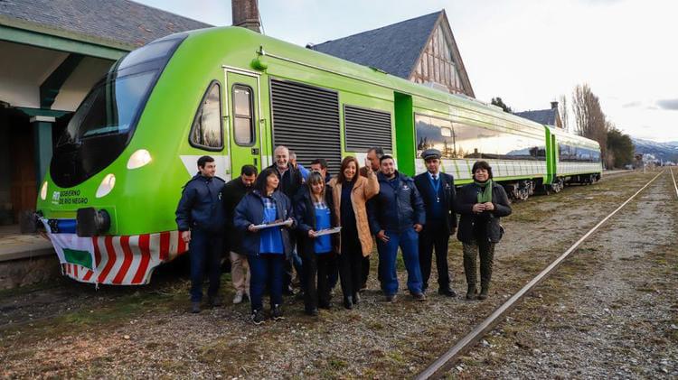 Carreras acompa&ntilde;&oacute; la inauguraci&oacute;n de la excursi&oacute;n Bariloche-Perito Moreno del Tren Patag&oacute;nico