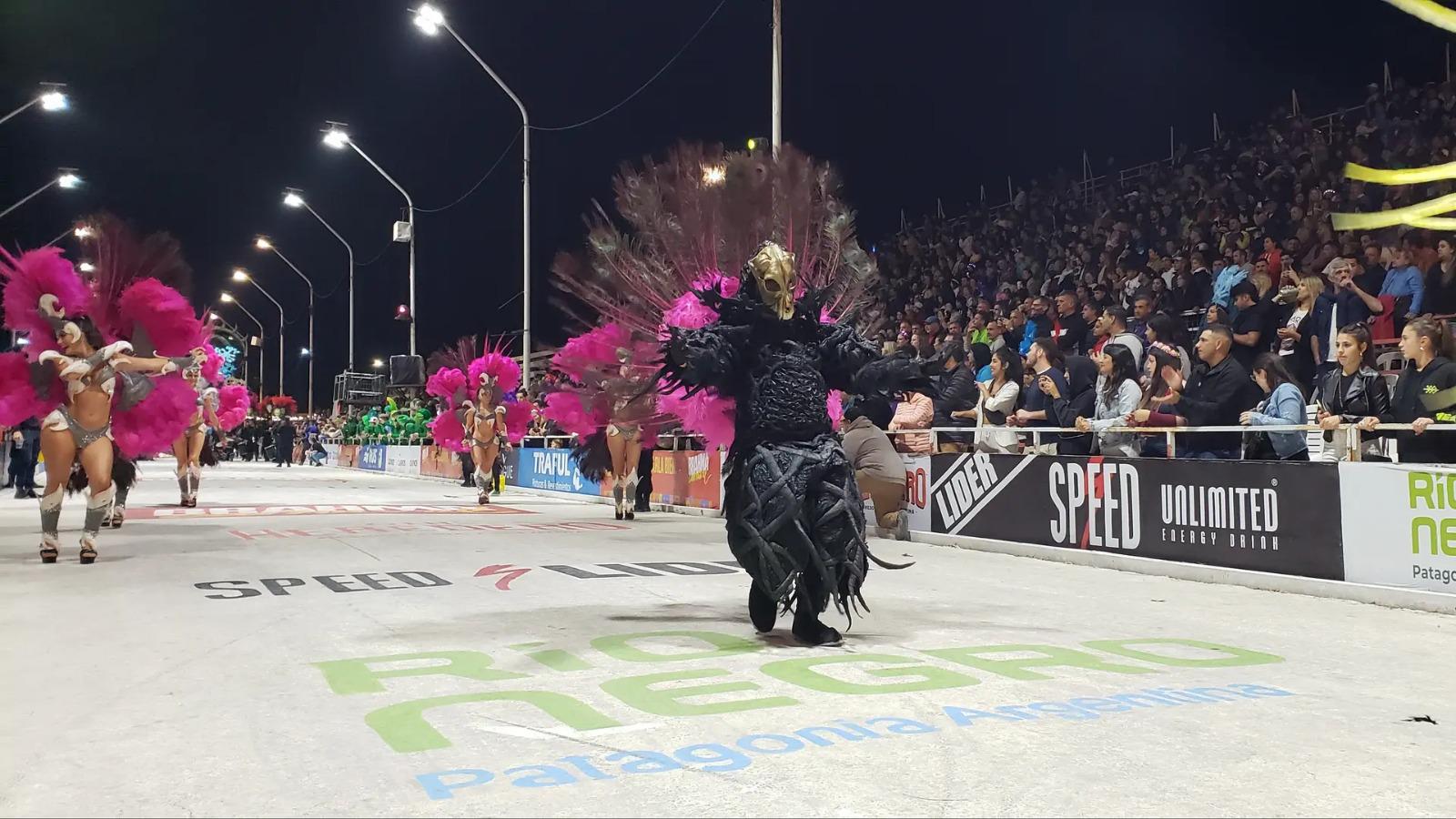 La promoci&oacute;n tur&iacute;stica de R&iacute;o Negro lleg&oacute; al Carnaval de Gualeguaych&uacute;