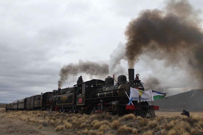 Viajar en la emblem&aacute;tica Trochita, un paseo por la estepa inolvidable