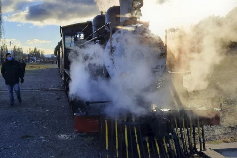 R&iacute;o Negro y Chubut trabajan para potenciar el atractivo tur&iacute;stico de La Trochita