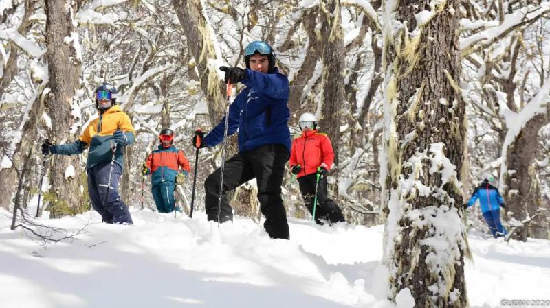Juli&aacute;n Rudolph, el esquiador rionegrino que hace del Cerro Perito Moreno una experiencia &uacute;nica