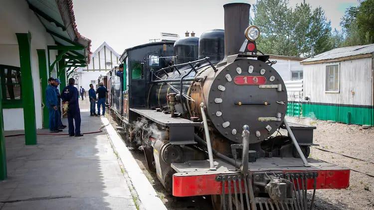 Semana Santa en la Estepa rionegrina: La Trochita se despide de la temporada con sus vagones repletos