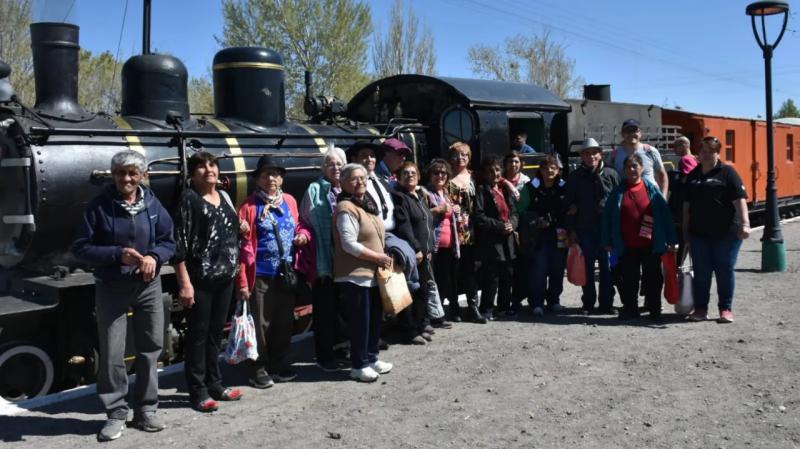 La Trochita rionegrina inici&oacute; su calendario de excursiones tur&iacute;sticas  