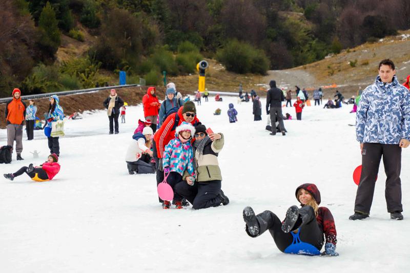 Carreras inaugur&oacute; el invierno rionegrino desde el cerro Catedral