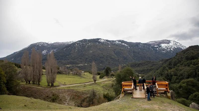 El Manso: el turismo se desarrolla cada vez m&aacute;s con base en la obra p&uacute;blica 