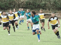 Gran triunfo de la selecci&oacute;n de rugby.       Tom&aacute;s Burgoa, la figura local.