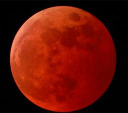 Un enfoque de este eclipse lunar son las relaciones. Son el desaf&iacute;o m&aacute;s grande que cualquiera de nosotros tenemos.
