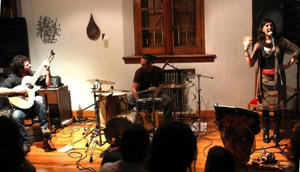 OKE TR&Iacute;O VUELVE A TOCAR EN EL CICLO CULTURA EN PRENSA