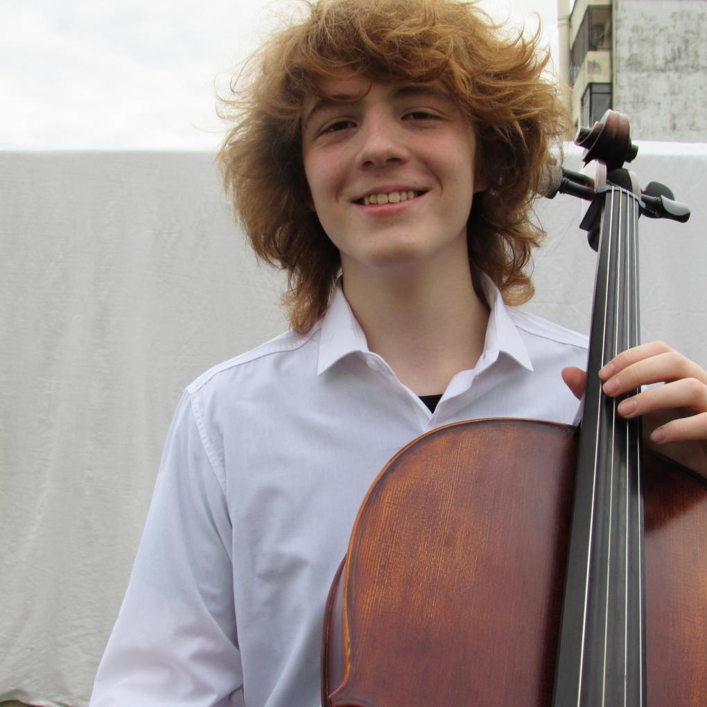 Lucas Brass (violoncello) Paula Gelpi (piano)  J&oacute;venes Maravillosos