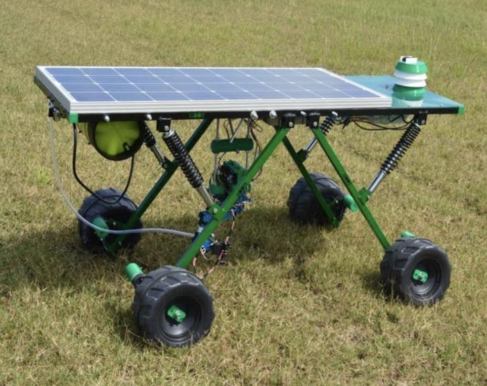 Robot argentino busca reemplazar al glifosato: quita malezas con rayo l&aacute;ser y usa luz solar 