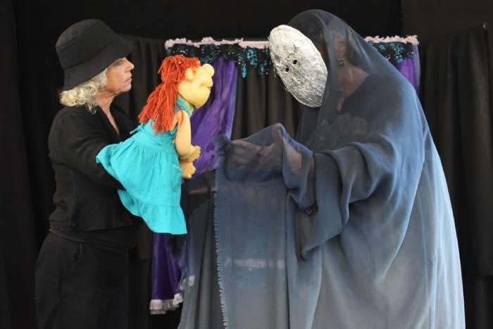 El huevo de la luna - Festival de teatro de T&iacute;teres Andariegos