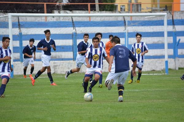 La Selecci&oacute;n Sub-15 de Bariloche se qued&oacute; con la Copa Amistad