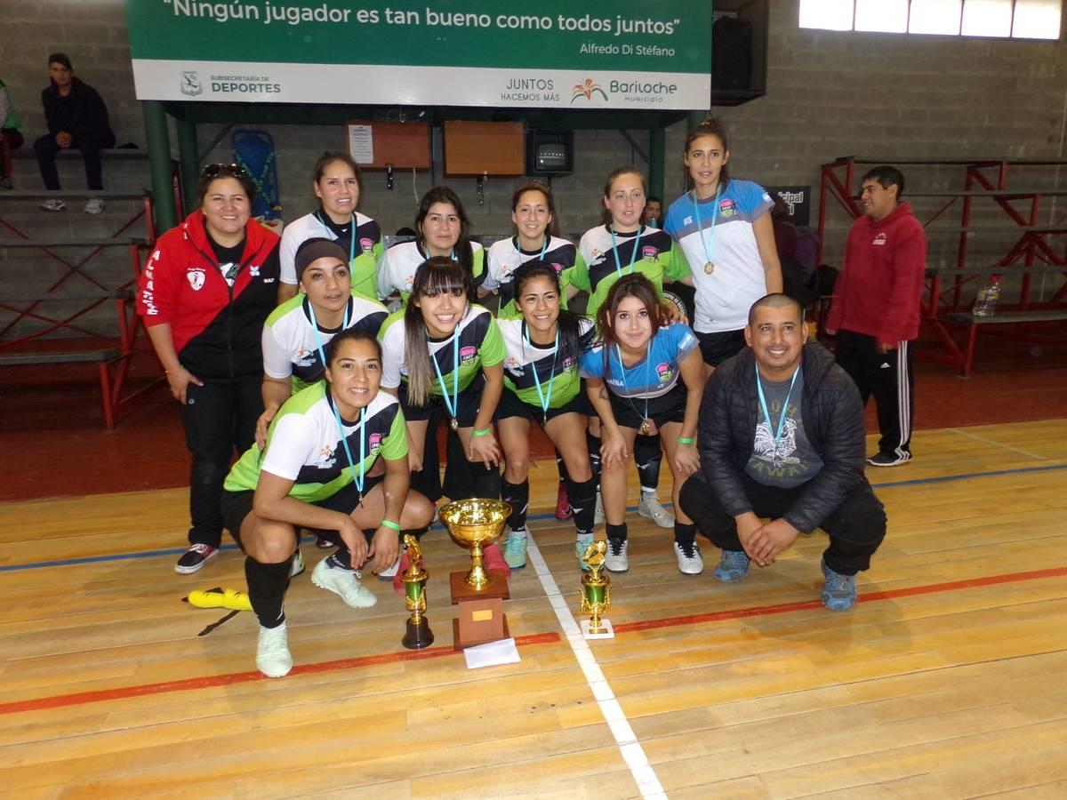 La selecci&oacute;n local gan&oacute; el segundo torneo del Sur