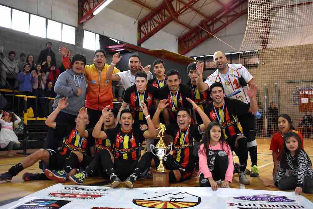 Cruz de Sur, campe&oacute;n del Torneo Binacional de Futsal